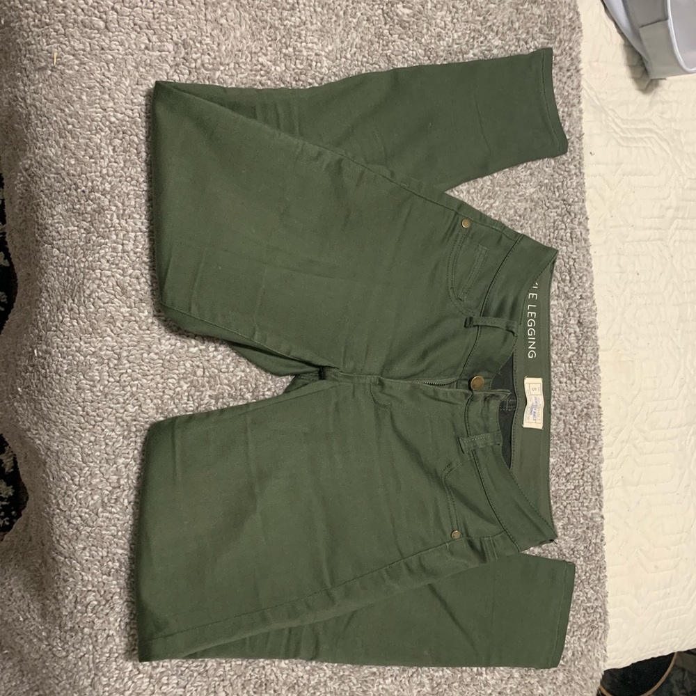 Asphalt army green jeggings, size small. Fit tight